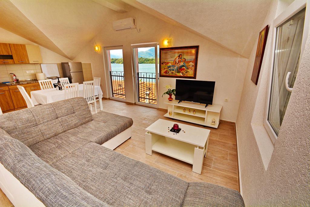 Apartments Bella Di Boka ティヴァト エクステリア 写真
