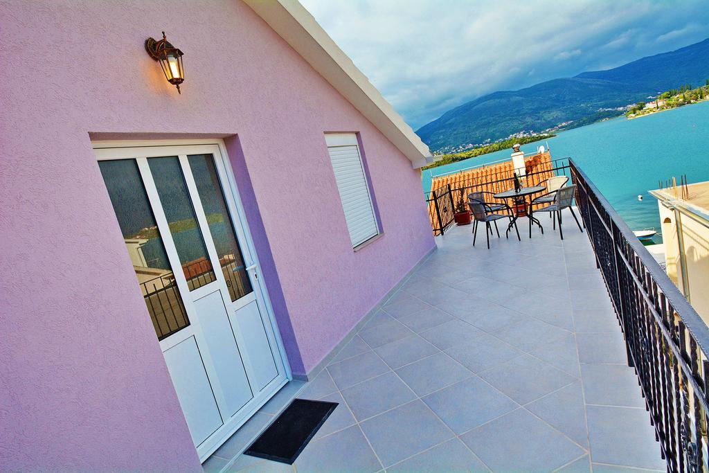 Apartments Bella Di Boka ティヴァト 部屋 写真