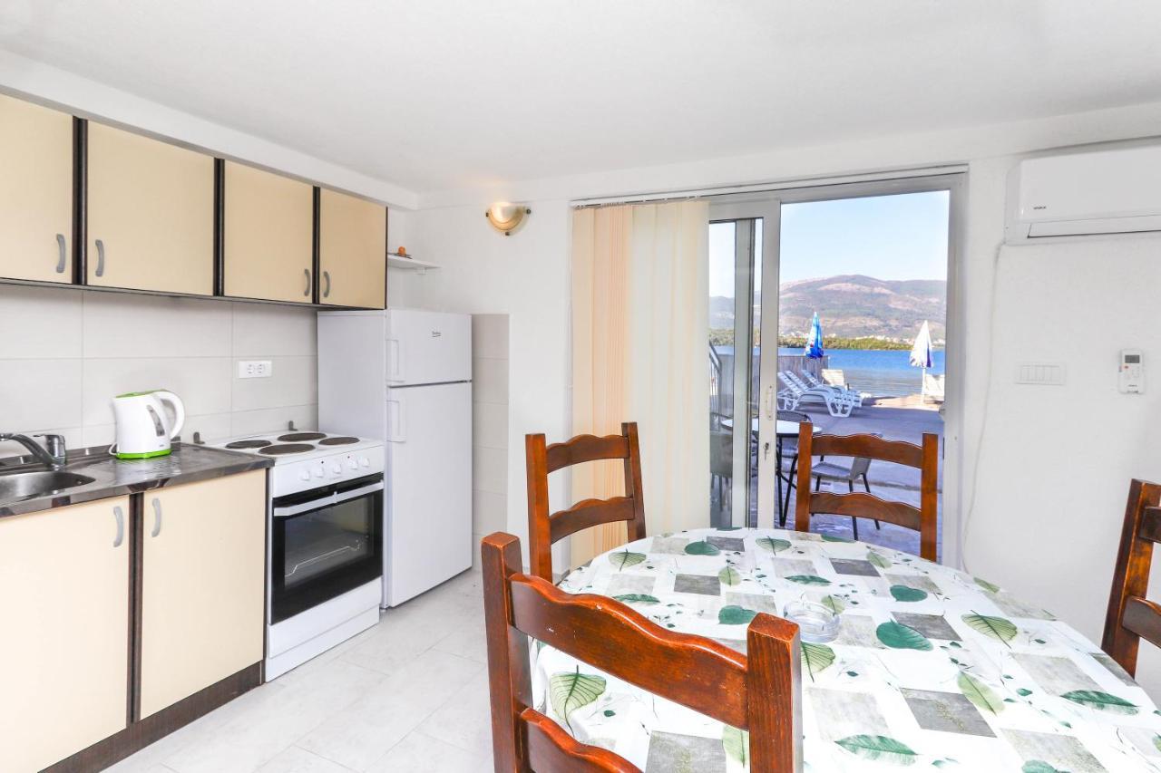 Apartments Bella Di Boka ティヴァト エクステリア 写真