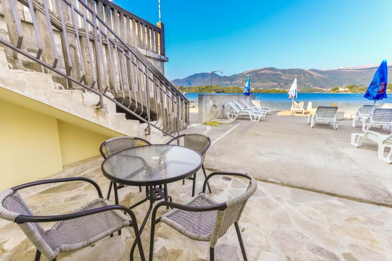 Apartments Bella Di Boka ティヴァト エクステリア 写真