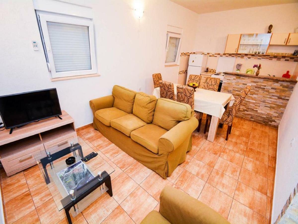 Apartments Bella Di Boka ティヴァト エクステリア 写真